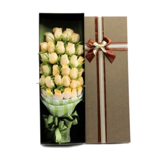 33 Champagne Roses in Luxury Box